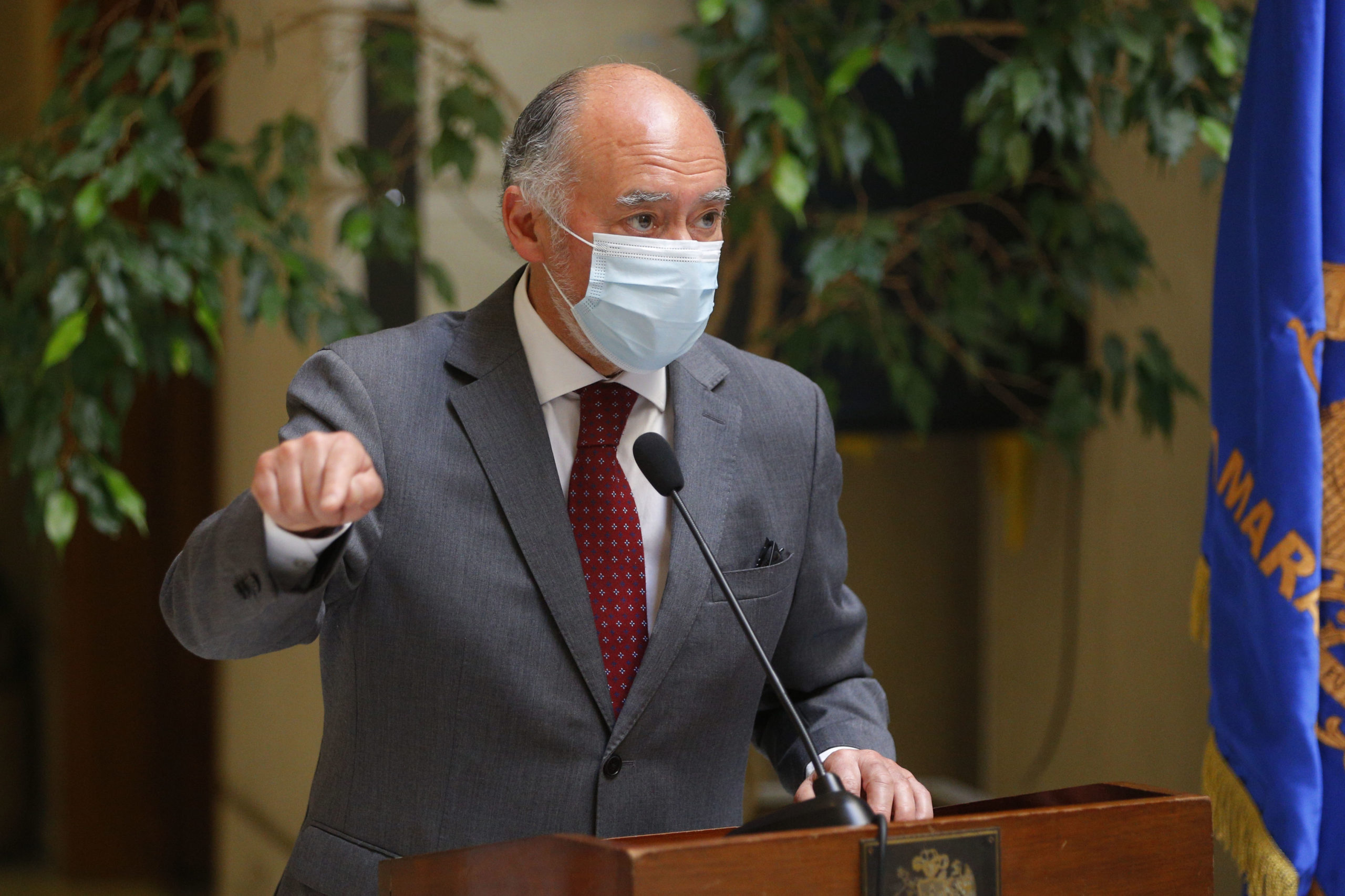 Flores “El Gobierno perdió el timón y pone en riesgo al país”