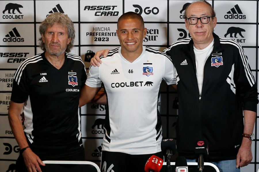 Colo Colo oficializó al delantero Leandro Benegas como su sexto refuerzo