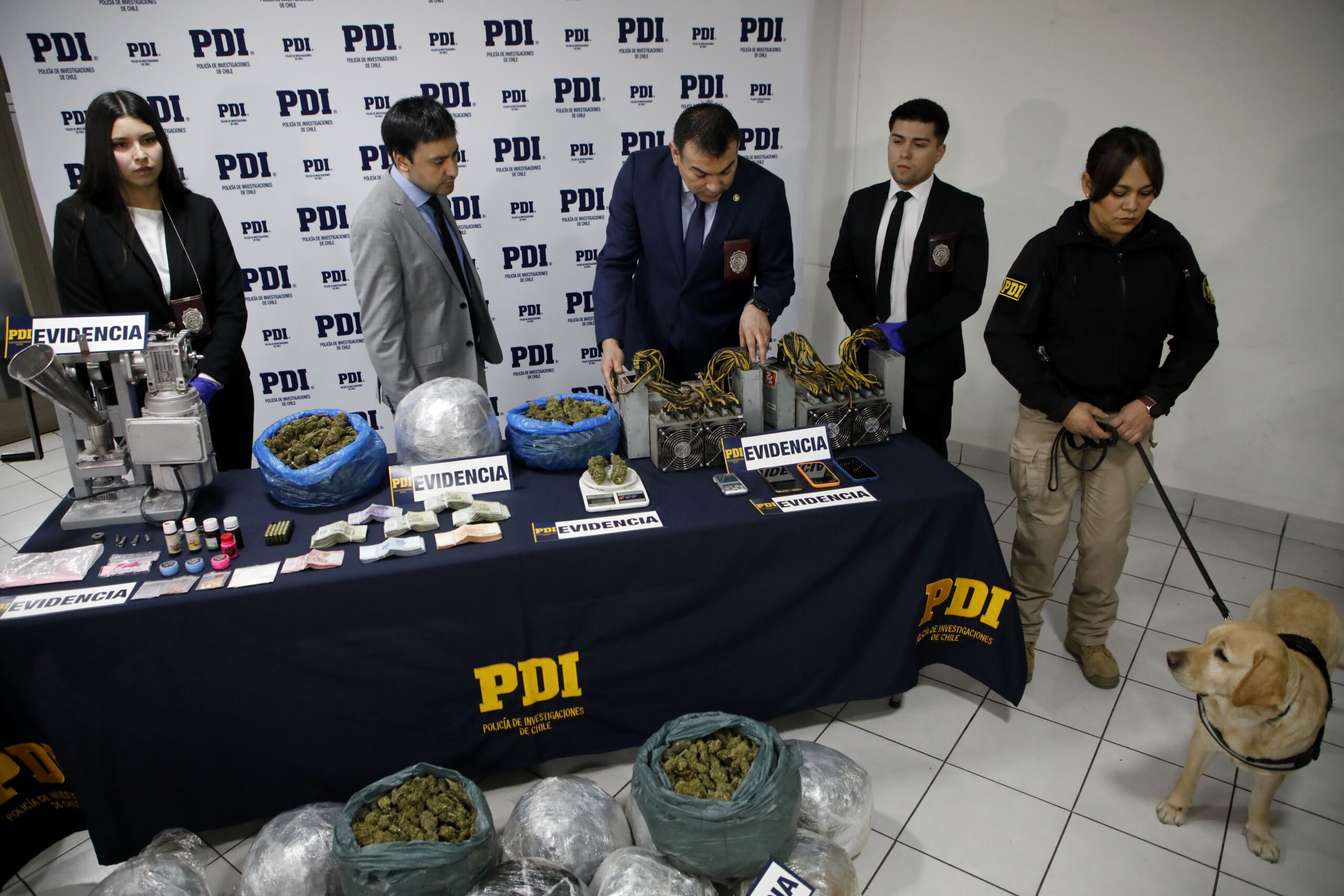 Capturan a sofisticada banda narco que lavaba activos con criptomonedas