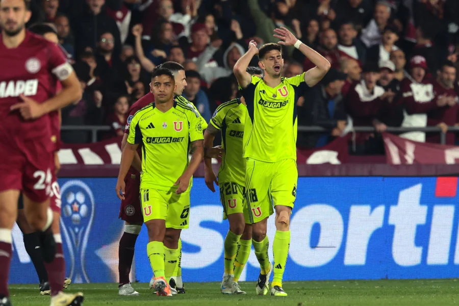 La U cayó con polémica ante Lanús y dijo adiós en semifinales a la Copa Sudamericana