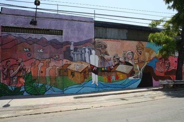 Mural en Bario Franklin (Municipalidad de Santiago)