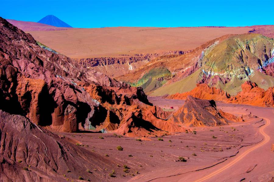 Cómo llegar al Valle del Arcoíris: guía para visitar uno de los lugares turísticos en Chile más sorprendentes