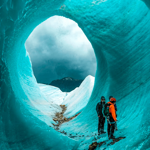 Vista al interior de un glaciar del Glaciar Exploradores en Chile
