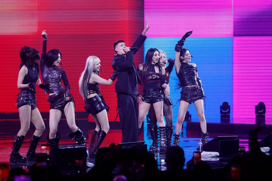 La conquista del k-pop en Viña 2026: NMIXX hizo historia y encantó a la Quinta Vergara