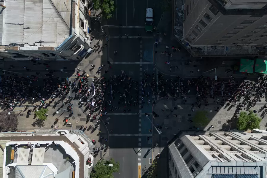 Estudiantes se movilizan en el centro de Santiago