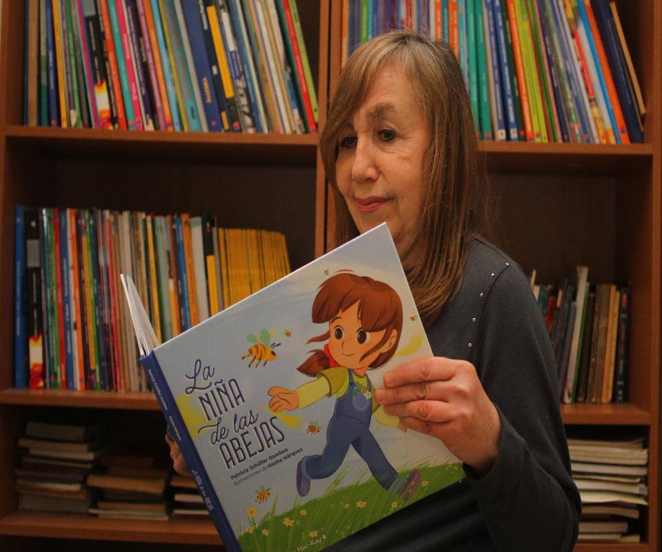 La Niña de las Abejas