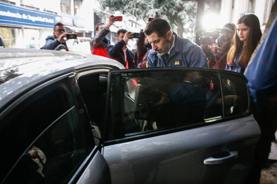 PDI allana sucursal de BancoEstado en Santiago por caso vinculado al Tren de Aragua