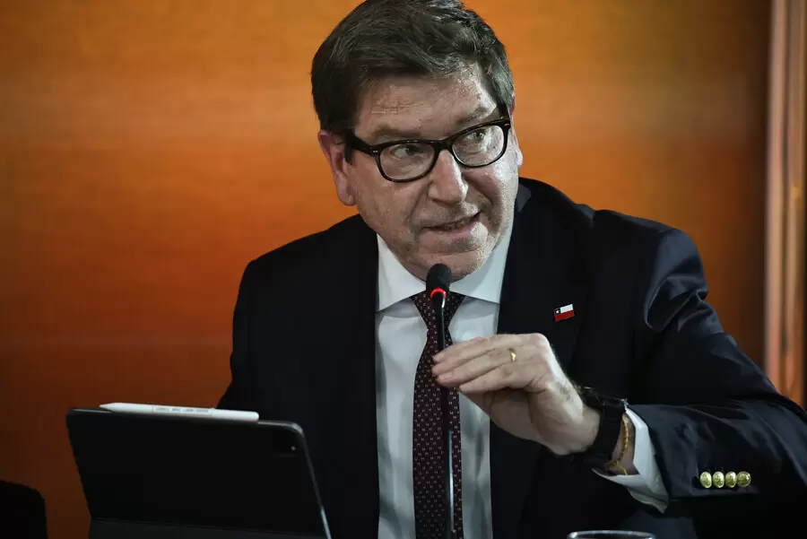 Biministro Mas destaca crédito al empleo: “La medida es muy celebrada”