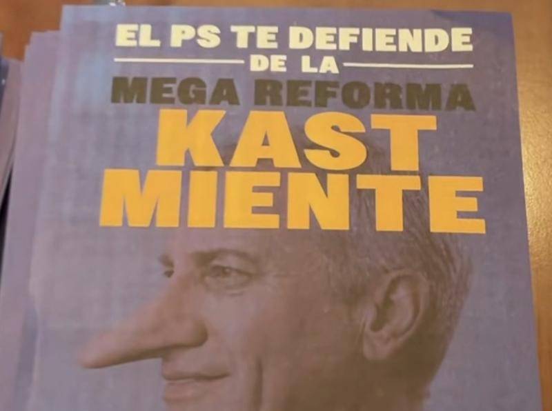 Kast bromeó con su imagen en folleto del PS: “Mírenme de per